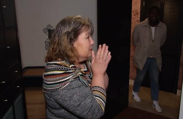 Bianca en John Williams in Help, Mijn Man Is Klusser