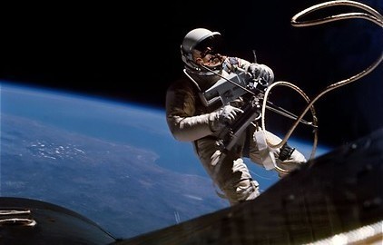 De race naar de maan in Chasing the Moon 