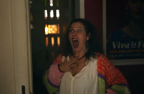 Claudia gaat uit haar dak.