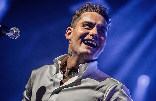 Douwe Bob in sexy spijkerbroeken reclame