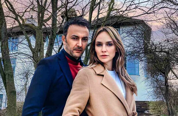 Bracha van Doesburgh en Nasrdin Dchar in Faithfully Yours