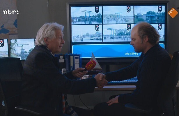 Jeroen Kramer sluit een deal met de brugwachter