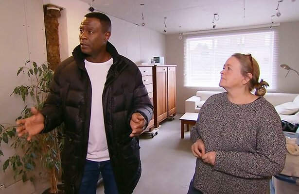 John Williams met Marijke in Help, Mijn Man Is Klusser