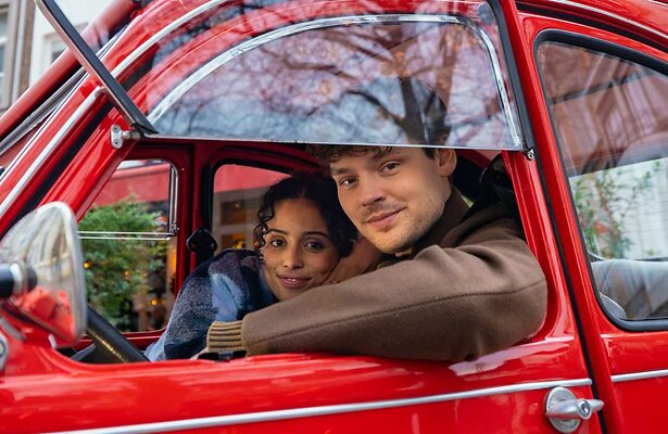 Soy Kroon en Sara Afiba voor De Kerststal van Nederland