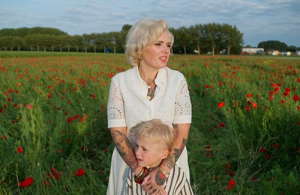 Lisa Bal en zoon uit Een Huis Vol