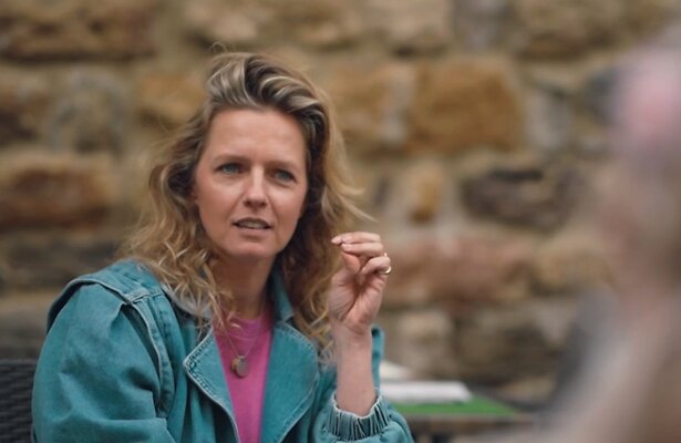 Leonie ter Braak in Wonen onder de Zon voor Minder dan een Ton