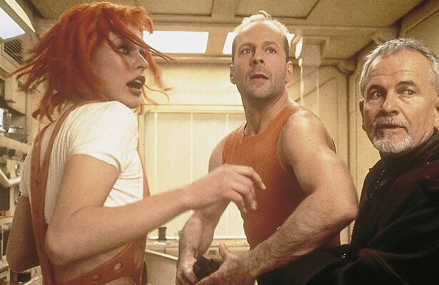 Milla Jovovich, Bruce Willis en Ian Holm in The Fifth Element