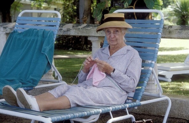 Joan Hickson als Miss Marple