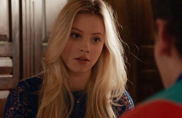 Noa Jacobus als Nola in GTST