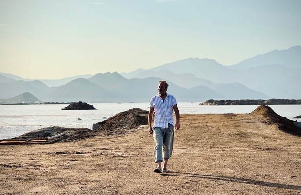 Kefah Allush in Oases