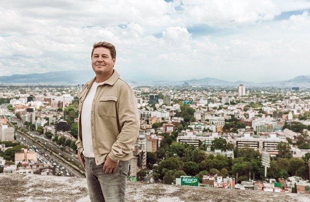 Martijn Krabbé in Race Across the World