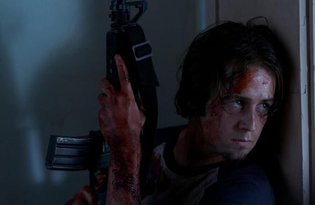 Michael Angarano als Travis in Red State