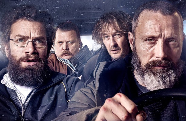 Nicolas Bro, Lars Brygmann, Nikolaj Lie Kaas en Mads Mikkelsen in Riders of Justice