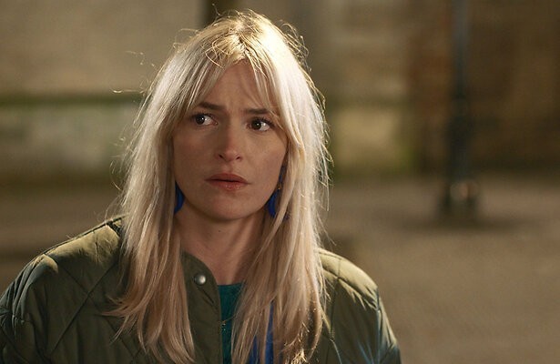 Teunie de Brouwer als Laura in Dertigers