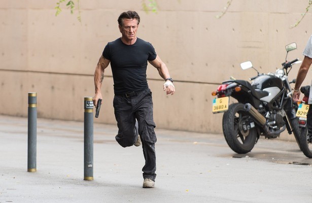 Sean Penn als Jim Terrier in The Gunman