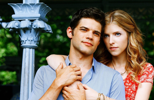 Jeremy Jordan en Anna Kendrick in The Last Five Years