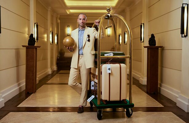 Valerio Zeno in Paradise Hotel.