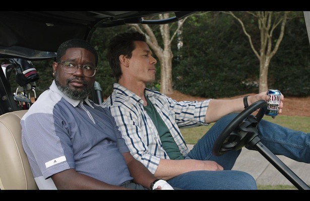 Lil Rel Howery en John Cena in Vacation Friends