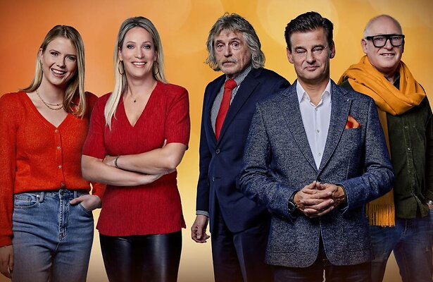 Noa Vahle, Helene Hendriks, Johan Derksen, Wilfred Genee en Rene van der Gijp