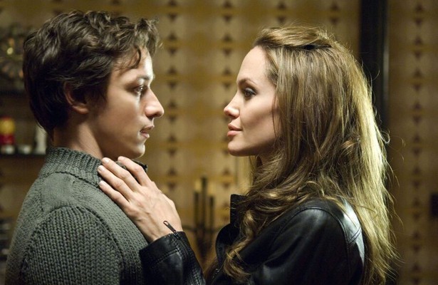 James McAvoy en Angelina Jolie in Wanted