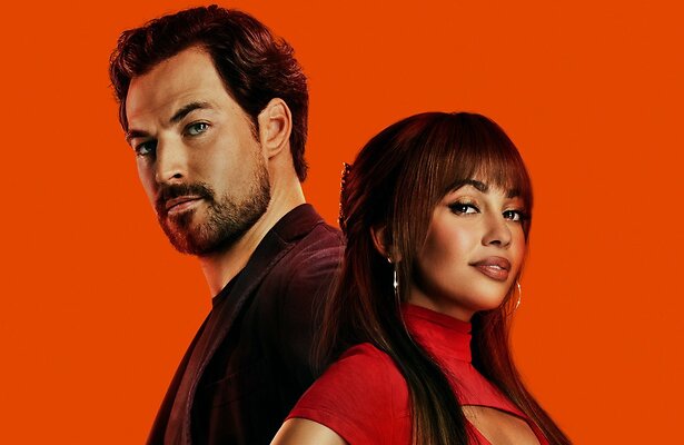 Giacomo Gianniotti als Ellis en Vanessa Morgan als Max Mitchell