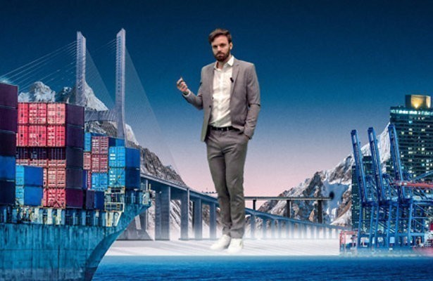 Tim pakt machthebbers aan