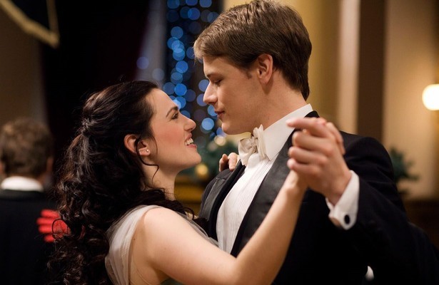 Katie McGrath en Sam Heughan in A Princess for Christmas