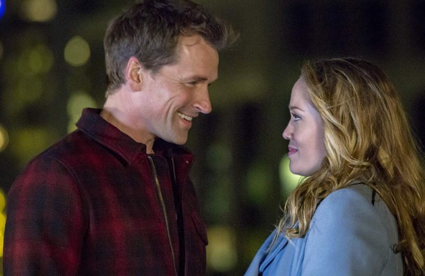 Ali Leibert en Paul Greene in Anything for Love