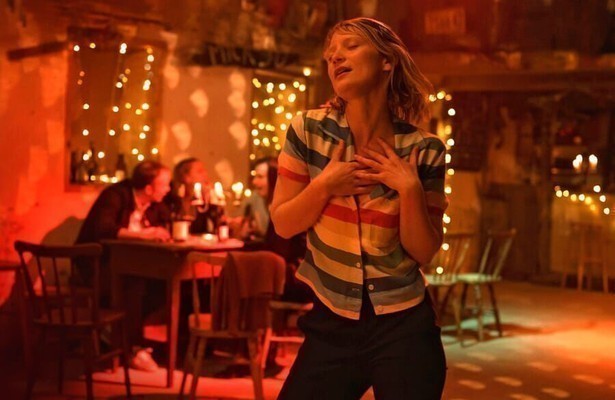 Vicky Krieps als Chris in Bergman Island