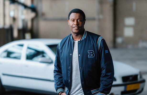 John Williams voor De Beste Slechtste Chauffeur van Nederland