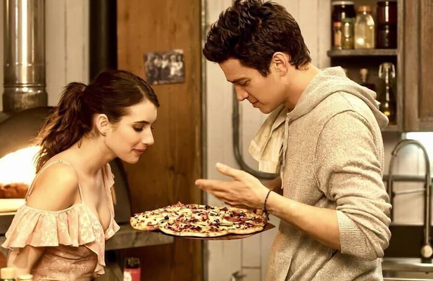 Emma Roberts en Hayden Christensen in Little Italy