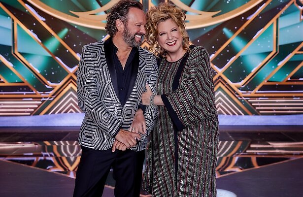 Loretta Schrijver in The Masked Singer