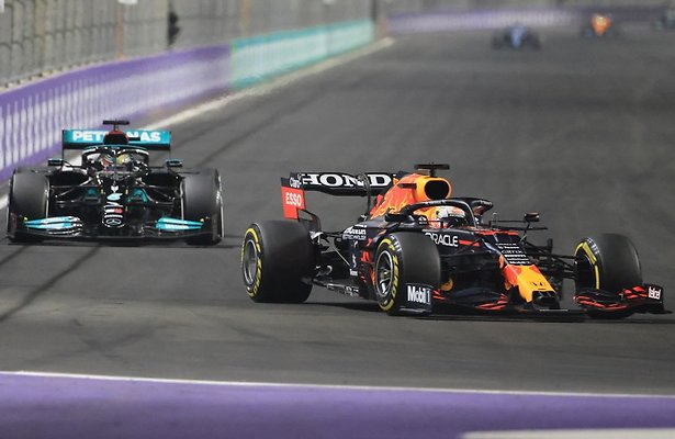 Max Verstappen / Lewis Hamilton