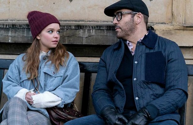 Jeremy Piven en Olivia Mai Barrett in My Dad's Christmas Date