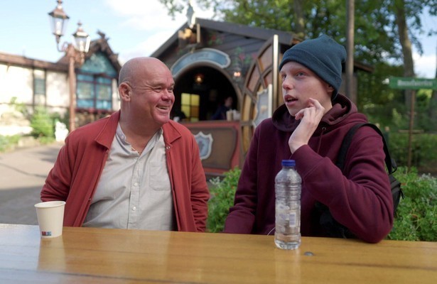 Paul de Leeuw en Tibbe in Niet Klein te Krijgen