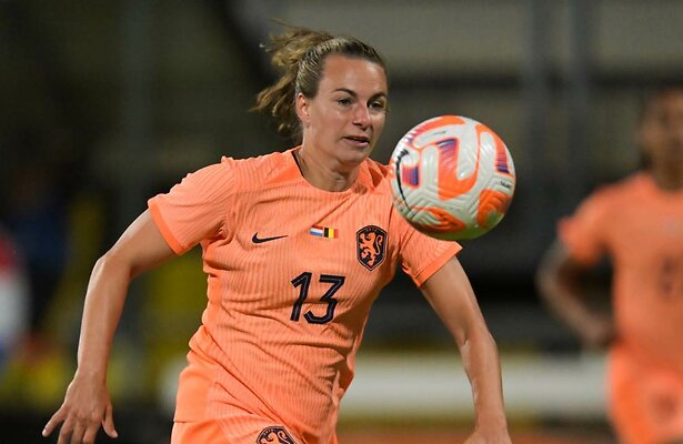Renate Jansen voor het Nederlands Elftal