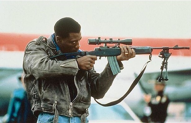 Wesley Snipes stopt een terrorist