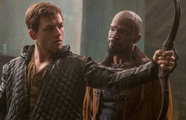 Taron Egerton and Jamie Foxx in Robin Hood