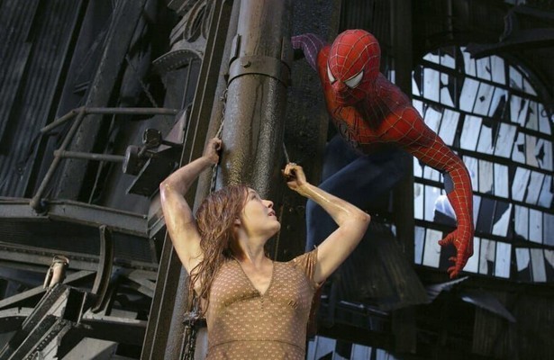 Tobey Maguire en Kirsten Dunst in Spider-Man 2