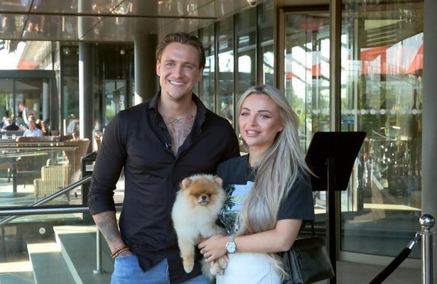 Jaimy en Mira in Steenrijk, Straatarm