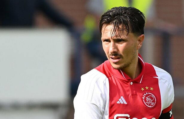 Steven Berghuis voor Ajax