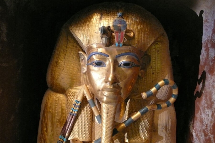 Tut's treasures: Hidden secrets