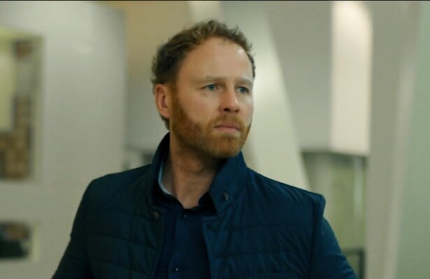 Chiem Vreeken als Dennis in De Toeslagenaffaire