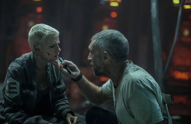 Kristen Stewart in Underwater