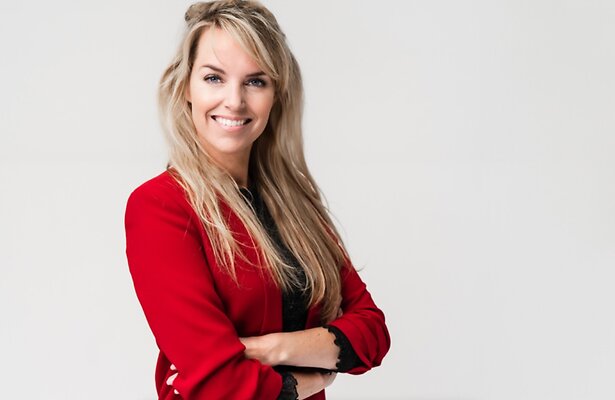 Presentatrice Anne-mar Zwart