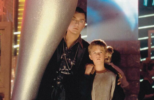 Jude Law en Haley Joel Osment in A.I. Artificial Intelligence