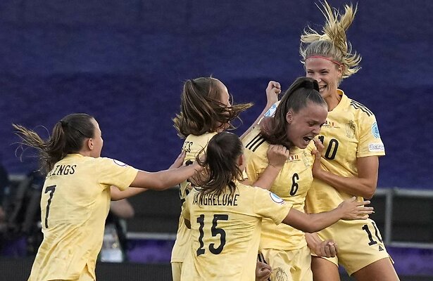 Tine De Caigny uit het Belgische team