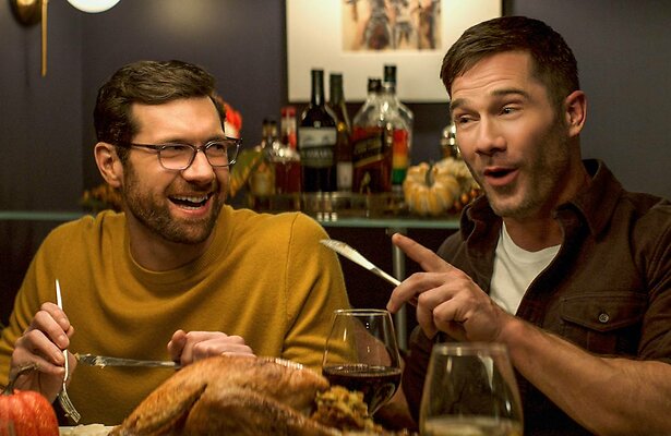 Billy Eichner en Luke Macfarlane in Bros