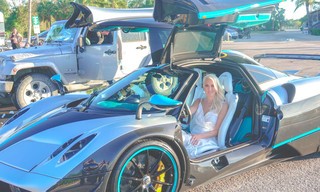 Car Crews with Supercar Blondie