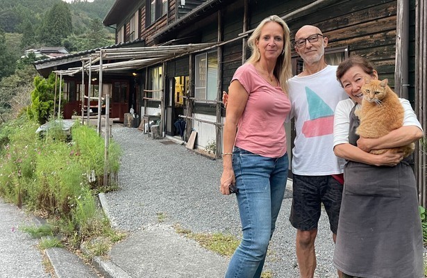 Floortje Dessing met Rogier Uitenboogaard in Floortje naar het Einde van de Wereld